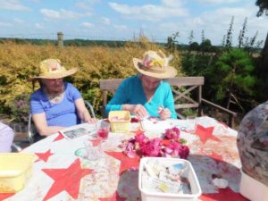 arts-cratfs-aveley-lodge